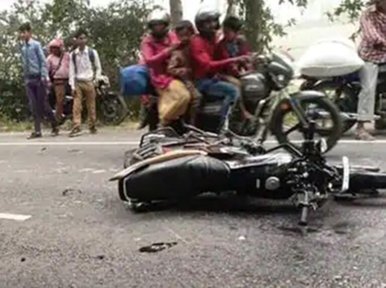 Road Accident : बारातियों की बस ने एक बाइक सवार को मारी टक्कर, 3 लोगों की मौत, जन्मदिन मानकर जा रहे थे घर