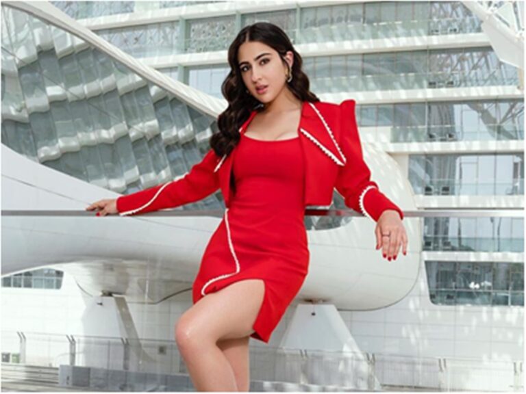 Entertainment News : रेड ड्रेस में सारा अली खान ने दिखाया सिजलिंग लुक, फोटोज देख हो जाएंगे आप भी उनके दीवाने