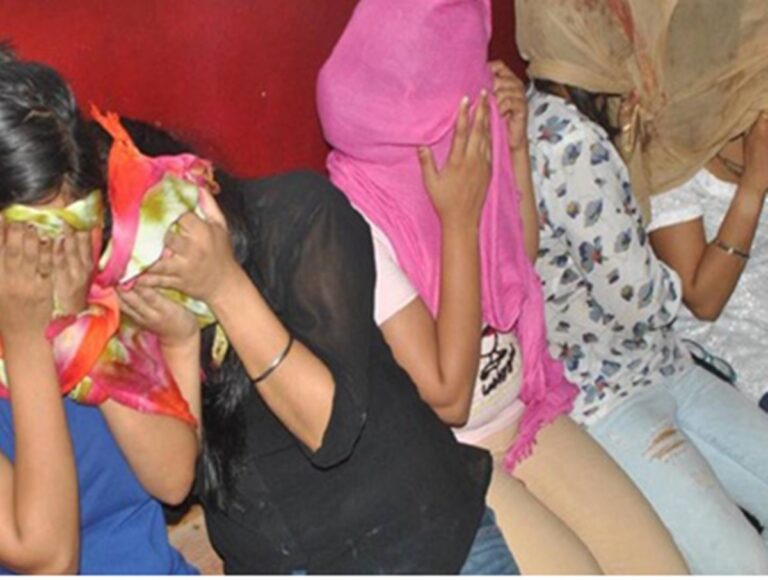 Greater Noida : होटल में हुआ सेक्स रैकेट का भांडाफोड़, तीन लोगों को किया गया गिरफ्तार