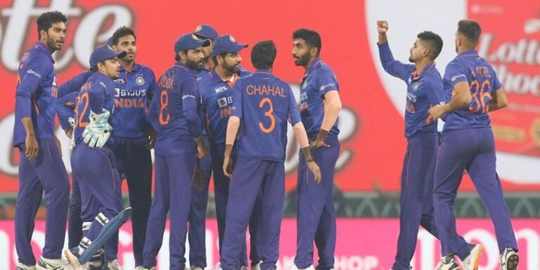 Team India: एशिया कप से बाहर हुआ ये भारतीय तेज गेंदबाज, जानिए आखिर क्यों हुआ ऐसा?