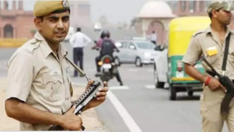 Lucknow: पुलिस कांस्टेबल ने बचाई दो युवकों की जान, वर्दी पहने ही नहर में लगा दी छलांग