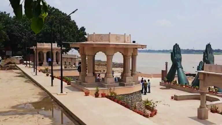 Varanasi: नगर निगम ने नमो घाट पर घूमने का लगाया टिकट, इस तरह से करवाया रद्द