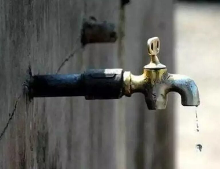 Noida: नोएडा में 5 अक्टूबर तक ही पीने को मिलेगा गंगा का पानी, दिवाली तक नोएडा अथॉरिटी करेगी पानी की सप्लाई।